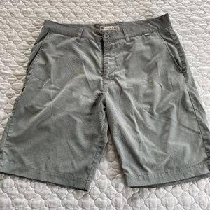 Travis Mathew Golf Shorts Size 34